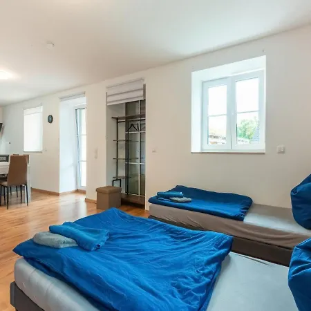 アパート With Terrace In An Ideal Location Haunsheim